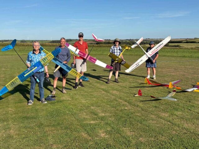 Truro club glider pilots model gliders and pilots at truro flying club